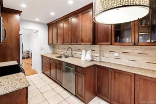 110 Woods End Rd, Chappaqua, NY 10514 - Photo 12