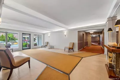 1 Town House Place #2E, Great Neck, NY 11021 - Photo 12