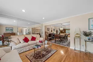 952 Roxbury Dr, Westbury, NY 11590 - Photo 12