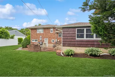 952 Roxbury Drive, Westbury, NY 11590 - Photo 34