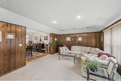 952 Roxbury Drive, Westbury, NY 11590 - Photo 20