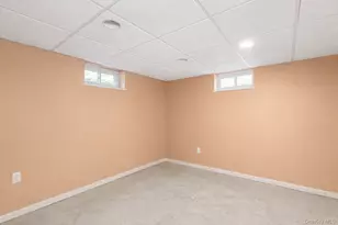111 S Coleman Rd, Centereach, NY 11720 - Photo 16