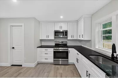 245 Cedar Avenue, Patchogue, NY 11772 - Photo 8