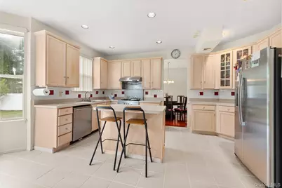 27 Laurel Lane, Holtsville, NY 11742 - Photo 6