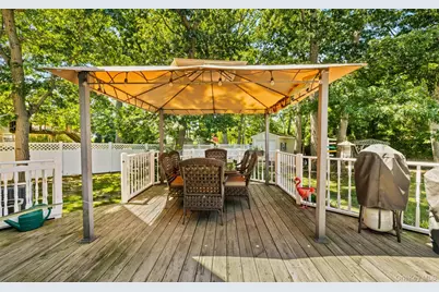 1288 Boston Avenue, Bay Shore, NY 11706 - Photo 26