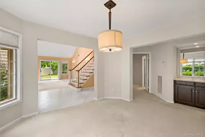 34 Cedar Ridge Lane, Bay Shore, NY 11706 - Photo 10