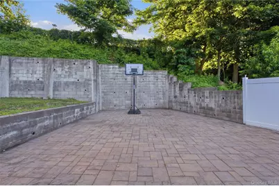 3 Hardy Place, Yonkers, NY 10703 - Photo 28
