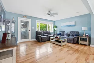 841 Willow Rd, Franklin Square, NY 11010 - Photo 14