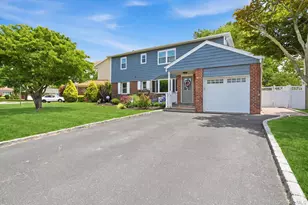 841 Willow Rd, Franklin Square, NY 11010 - Photo 2