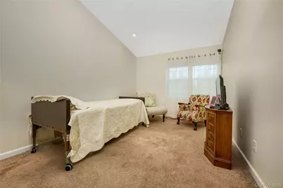 212 Willow Lane, Valley Stream, NY 11580 - Photo 8