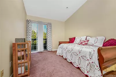 212 Willow Lane, Valley Stream, NY 11580 - Photo 10