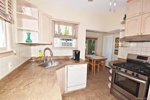 88 East St, Hicksville, NY 11801 - Photo 12