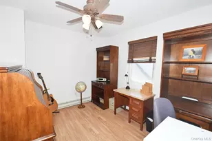88 East St, Hicksville, NY 11801 - Photo 26