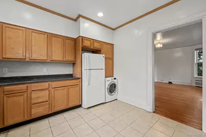 242 Mayflower Avenue #1st floor, New Rochelle, NY 10801 - Photo 4