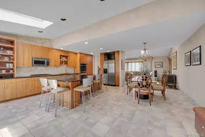 36 Sullivan Drive, Jericho, NY 11753 - Photo 6