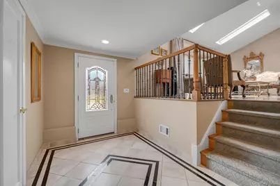 36 Sullivan Drive, Jericho, NY 11753 - Photo 2