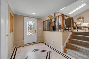 36 Sullivan Dr, Jericho, NY 11753 - Photo 2