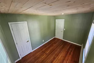 3 White St, Highland, NY 12528 - Photo 18