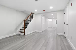 24 Kenilworth Rd, Mineola, NY 11501 - Photo 24