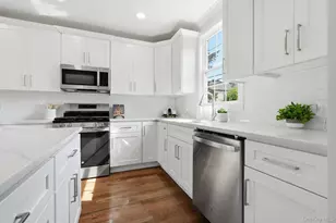 24 Kenilworth Rd, Mineola, NY 11501 - Photo 6