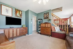 7 Disc Ln, Wantagh, NY 11793 - Photo 14