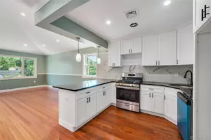 153-11 124th Ave, Jamaica, NY 11434 - Photo 16