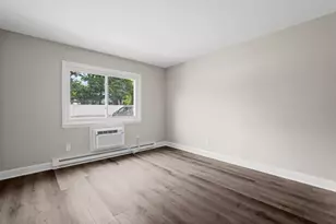 40 W 4th, Patchogue, NY 11772 - Photo 10