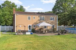 17 Nottingham Dr, Wheatley Heights, NY 11798 - Photo 30