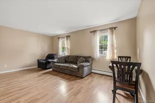 17 Nottingham Dr, Wheatley Heights, NY 11798 - Photo 22