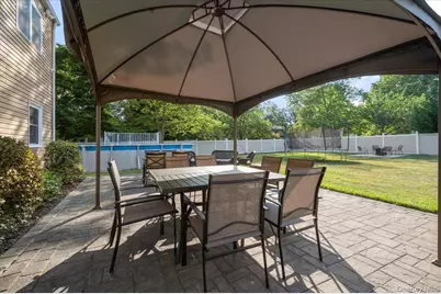 17 Nottingham Drive, Wheatley Heights, NY 11798 - Photo 28