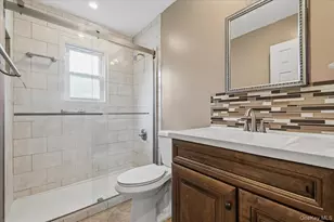 17 Nottingham Dr, Wheatley Heights, NY 11798 - Photo 24