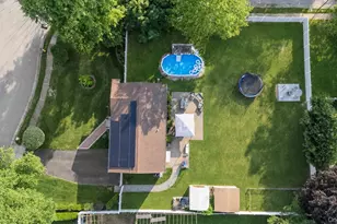 17 Nottingham Dr, Wheatley Heights, NY 11798 - Photo 34