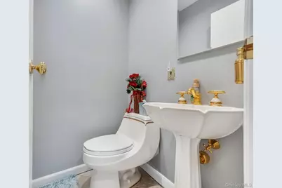 17 Cedar Place, Kings Park, NY 11754 - Photo 20