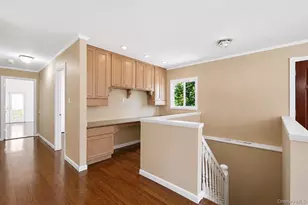 5 Willets Dr, Syosset, NY 11791 - Photo 8