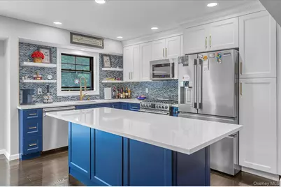 31 Apple Lane, Commack, NY 11725 - Photo 8