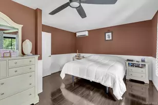 31 Apple Ln, Commack, NY 11725 - Photo 10
