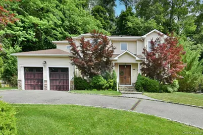 245 Harbor Hill Road, East Hills, NY 11576 - Photo 2
