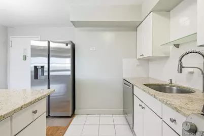 70-25 Yellowstone Boulevard #15P, Forest Hills, NY 11375 - Photo 16