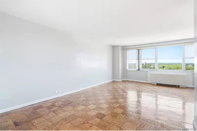 70-25 Yellowstone Boulevard #15P, Forest Hills, NY 11375 - Photo 2