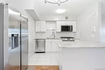 70-25 Yellowstone Boulevard #15P, Forest Hills, NY 11375 - Photo 14