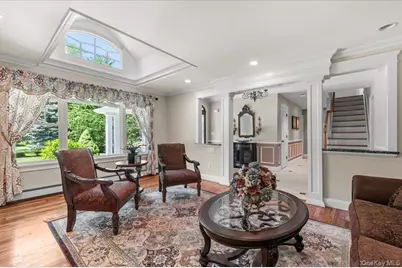 10 Serene Court, Dix Hills, NY 11746 - Photo 24