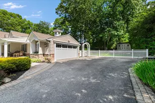 10 Serene Ct, Dix Hills, NY 11746 - Photo 48
