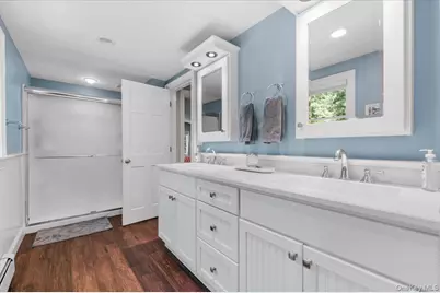 10 Serene Court, Dix Hills, NY 11746 - Photo 36