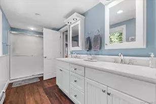10 Serene Ct, Dix Hills, NY 11746 - Photo 36