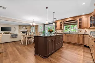 10 Serene Ct, Dix Hills, NY 11746 - Photo 18