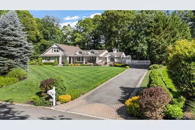 10 Serene Court, Dix Hills, NY 11746 - Photo 2