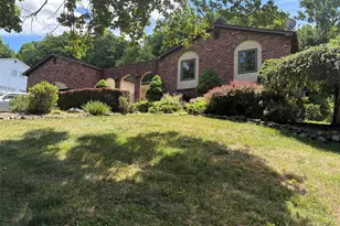 12 Arlington Dr, Monroe, NY 10950 - Photo 2