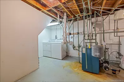 332 Marcy Street, West Babylon, NY 11704 - Photo 20