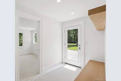 19 Woodvale Drive, Syosset, NY 11791 - Photo 22