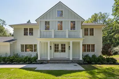 19 Woodvale Drive, Syosset, NY 11791 - Photo 2